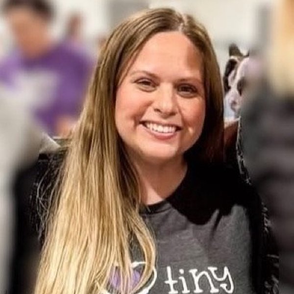Lauren Pence, Office Manager