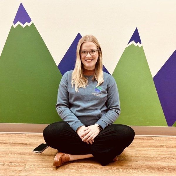 Amanda Shultz, Receptionist